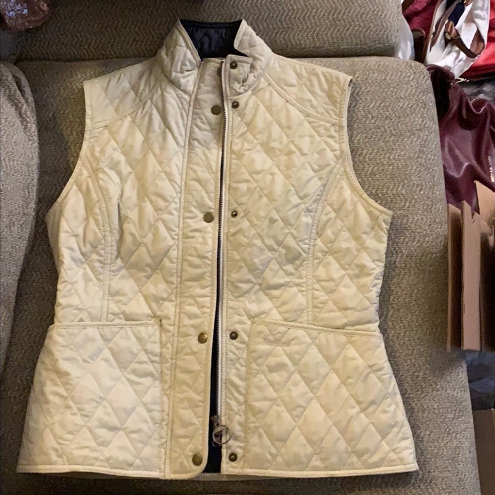Barbour vest: tan with pockets, size large (10)